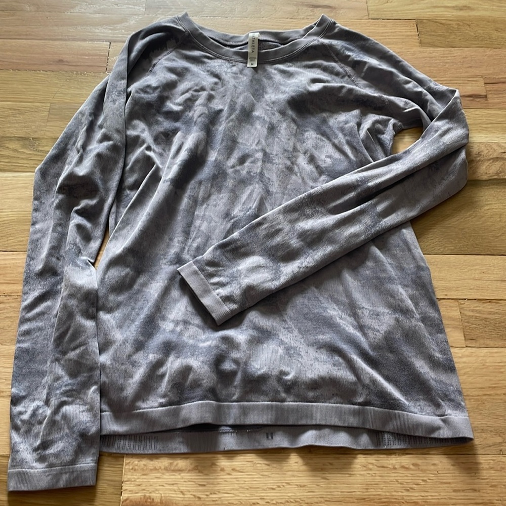 Athleta Long Sleeve Momentum